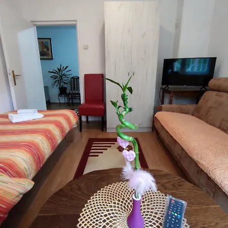 Lili U Parku דירה