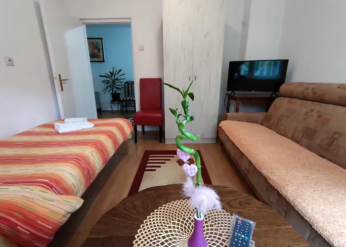 Lili U Parku Апартаменты